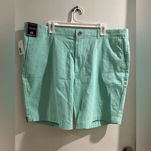 Roundtree & Yorke Flat Front Shorts, size 42, 9 inch inseam, new!